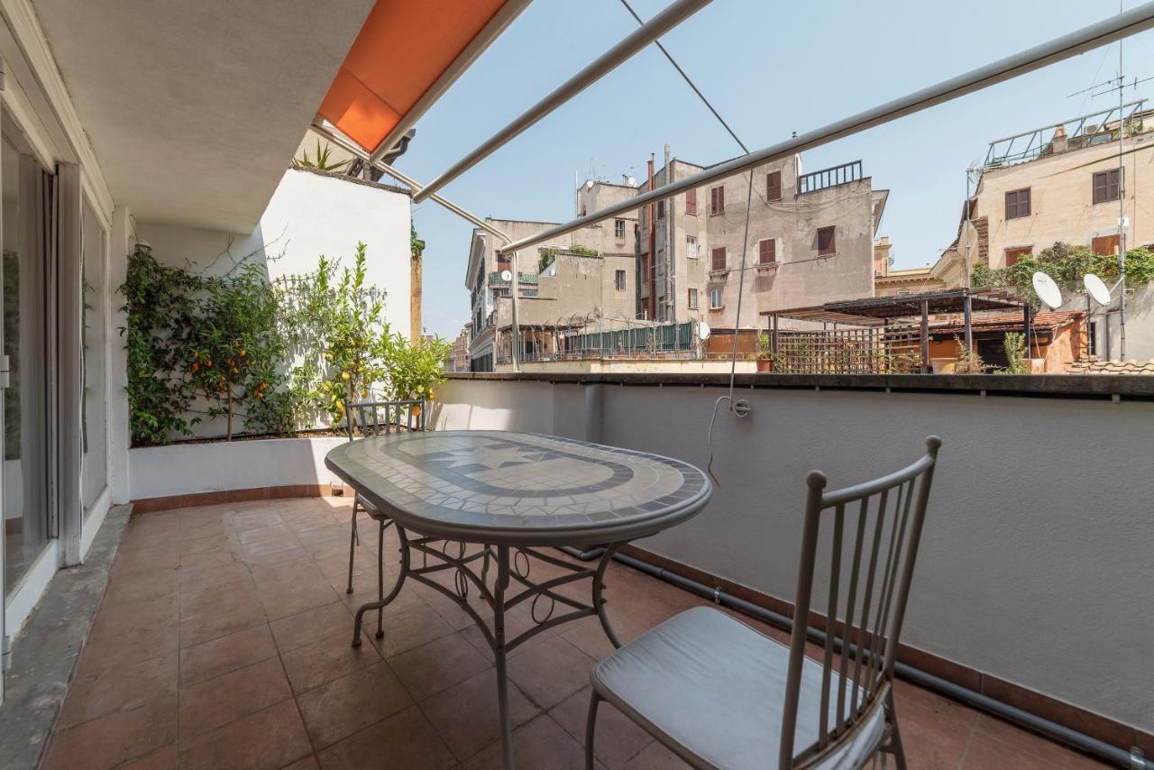 Banchi Vecchi Apartment With Terrace Rome Exterior photo